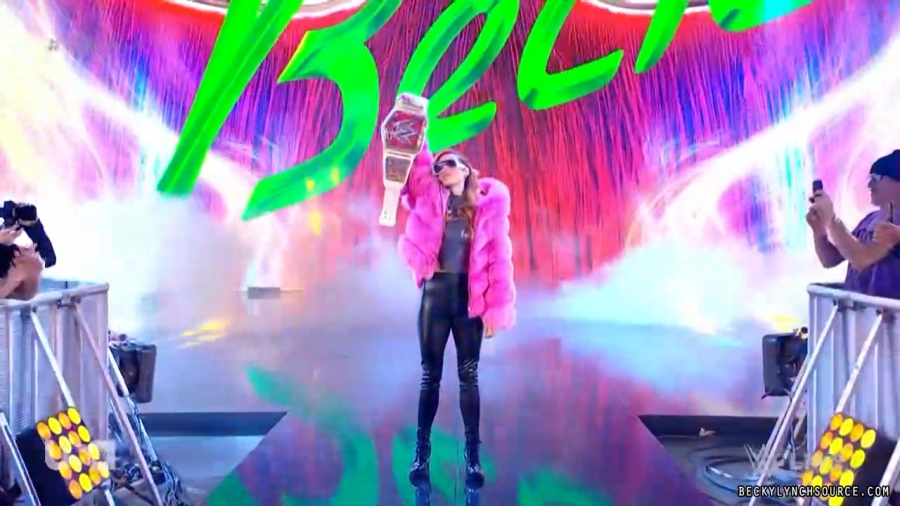 beckyraw20211129_00_00_59_00_Still080.jpg