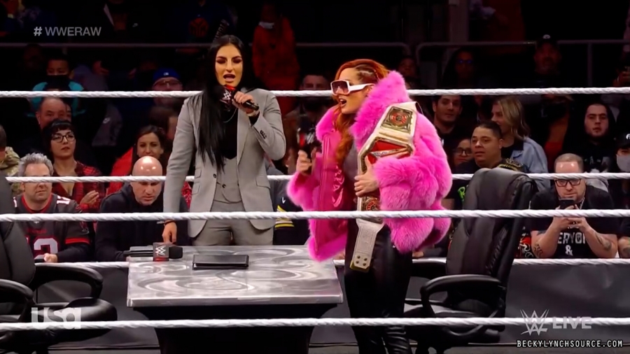 beckyraw20211129_00_04_20_15_Still183.jpg
