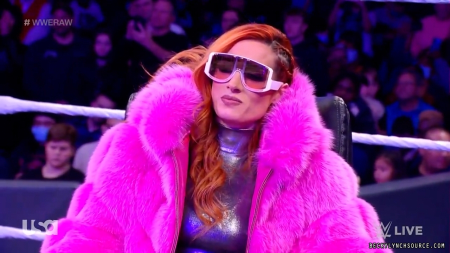 beckyraw20211129_00_04_58_15_Still207.jpg