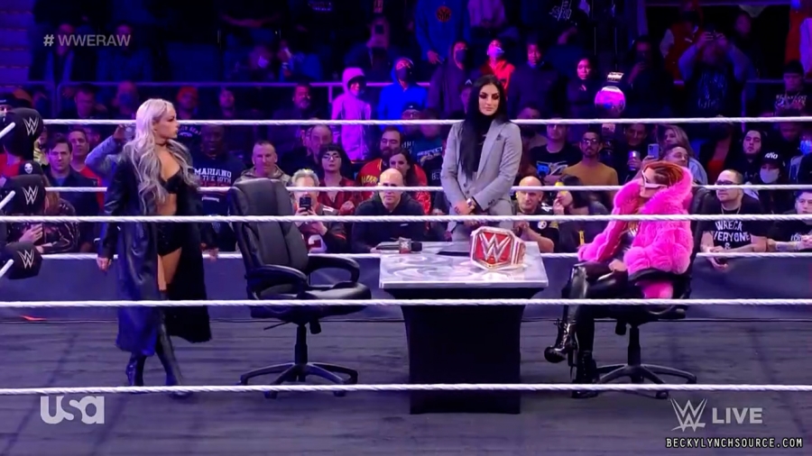 beckyraw20211129_00_05_11_15_Still223.jpg