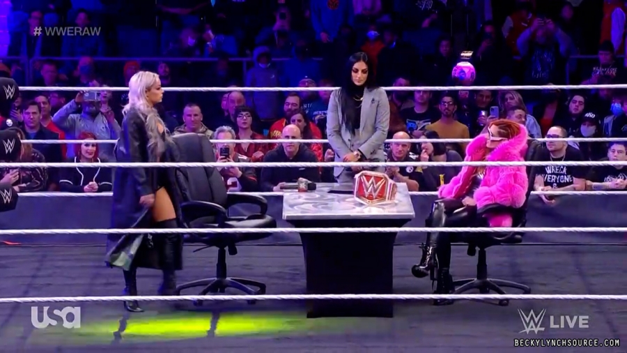 beckyraw20211129_00_05_12_00_Still224.jpg