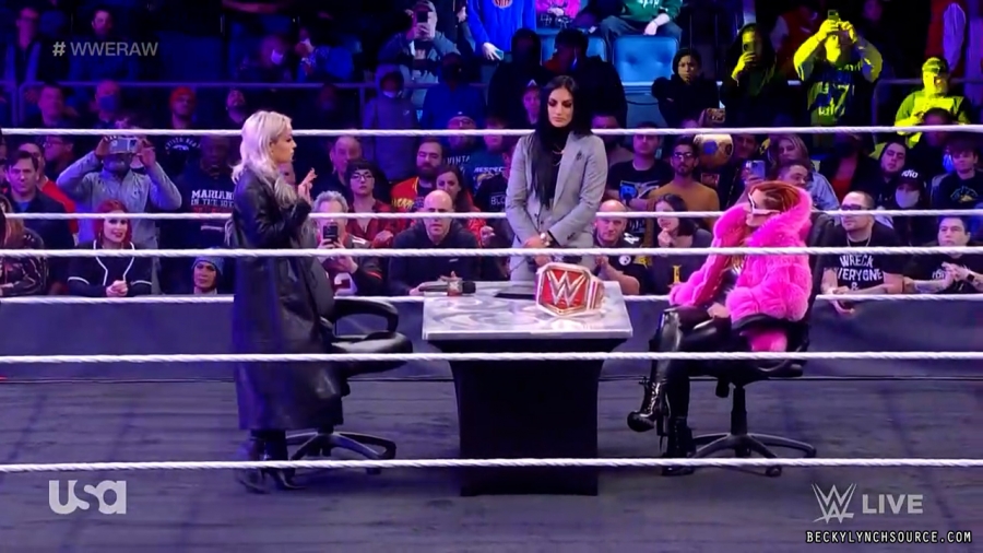 beckyraw20211129_00_05_12_15_Still225.jpg