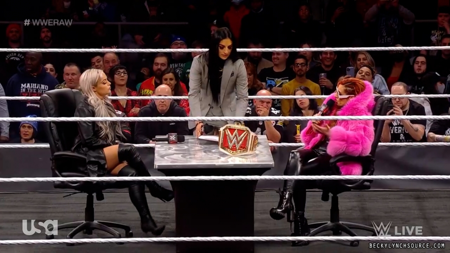 beckyraw20211129_00_05_20_15_Still236.jpg