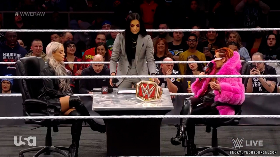 beckyraw20211129_00_05_24_00_Still242.jpg