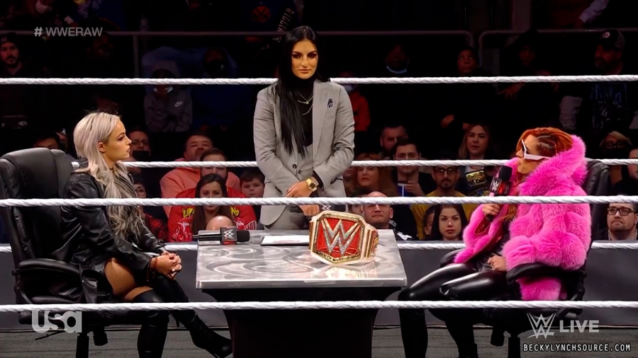beckyraw20211129_00_05_52_00_Still281.jpg
