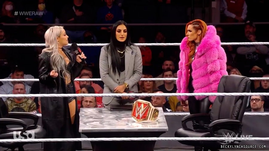 beckyraw20211129_00_08_02_15_Still468.jpg