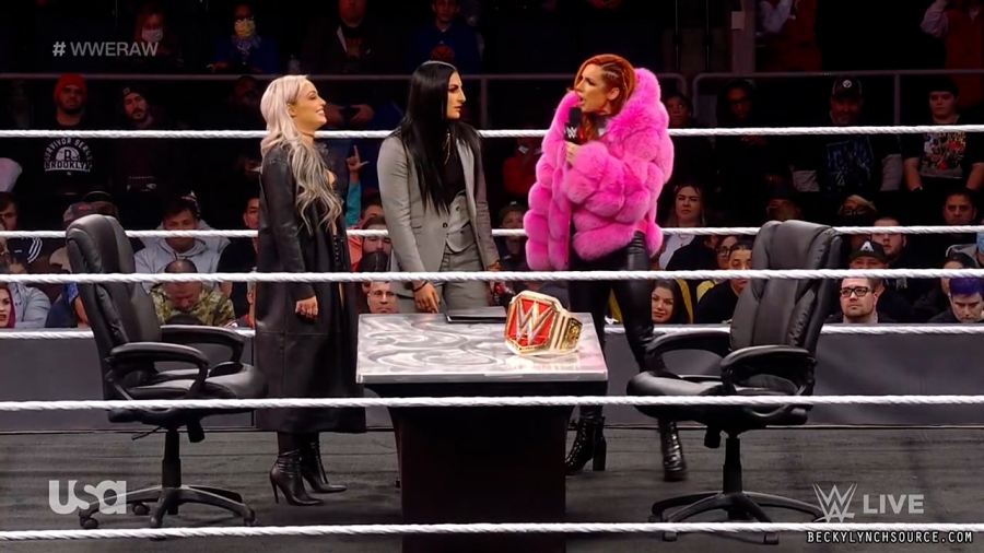 beckyraw20211129_00_10_25_15_Still660.jpg