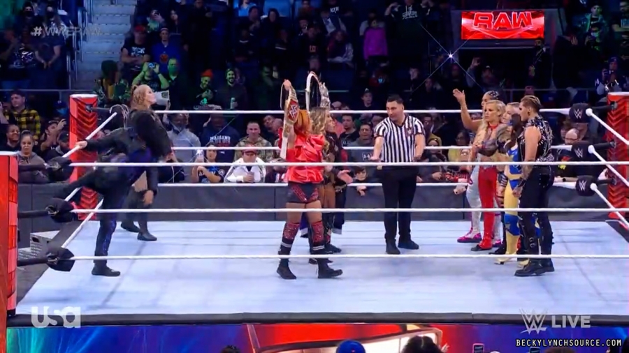 beckyraw20211129_00_12_13_15_Still794.jpg