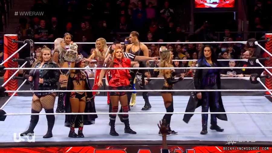 beckyraw20211129_00_12_37_15_Still841.jpg
