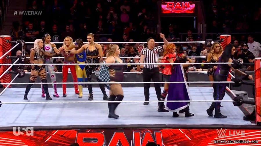 beckyraw20211129_00_12_46_15_Still856.jpg