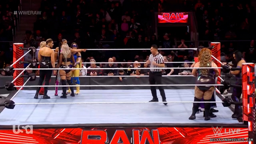 beckyraw20211129_00_12_56_15_Still867.jpg