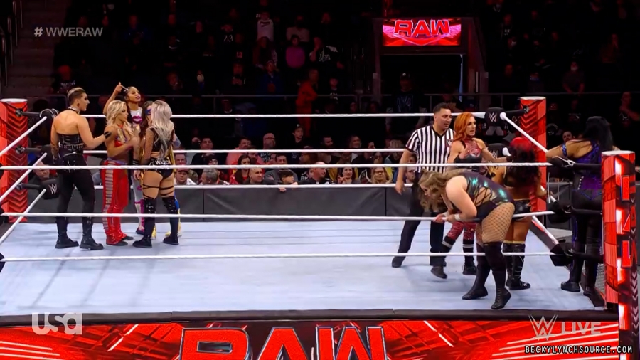 beckyraw20211129_00_13_15_15_Still885.jpg