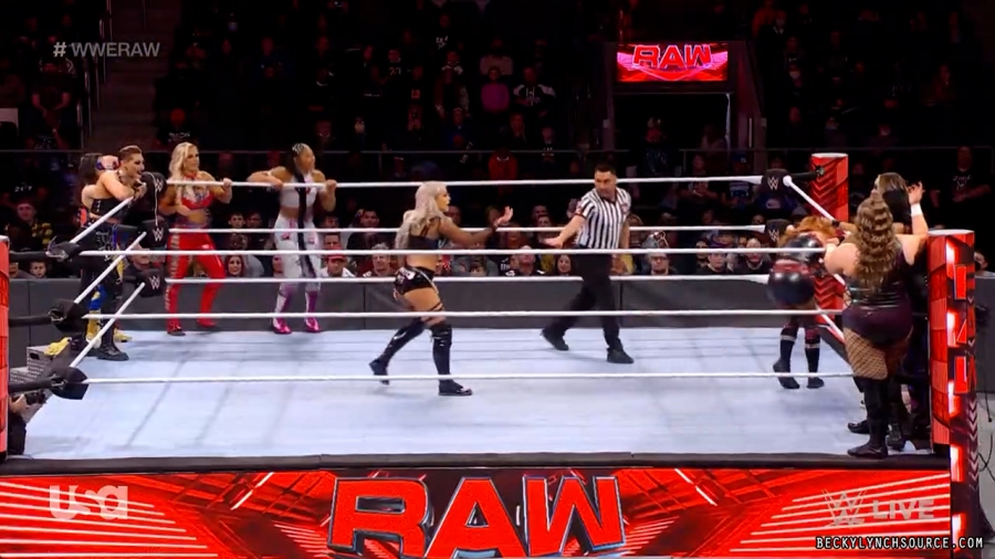 beckyraw20211129_00_13_39_00_Still925.jpg