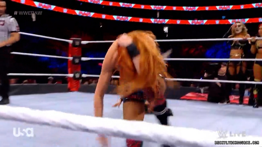 beckyraw20211129_00_13_44_15_Still936.jpg