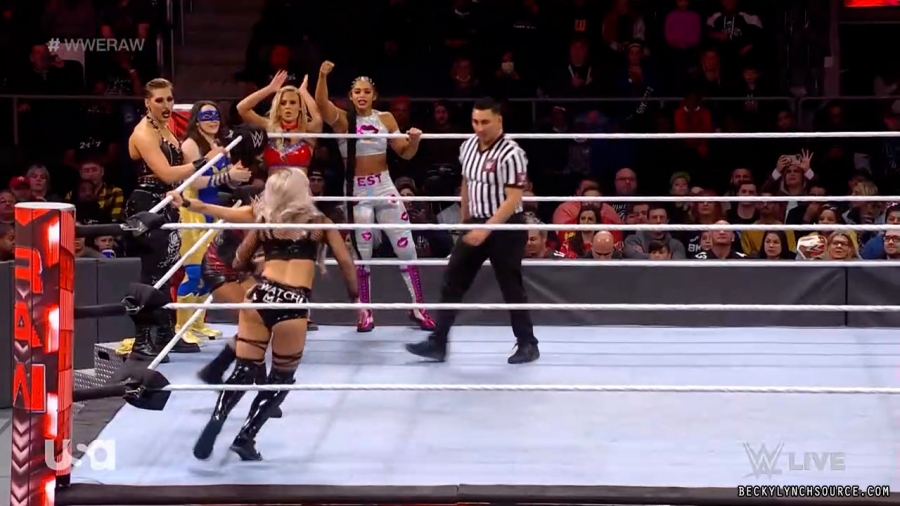 beckyraw20211129_00_13_50_00_Still947.jpg