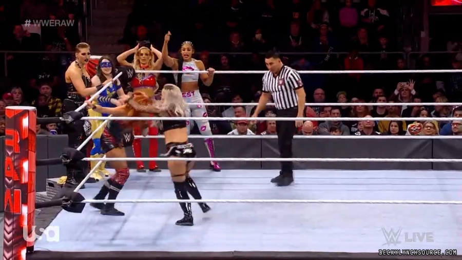 beckyraw20211129_00_13_50_15_Still948.jpg
