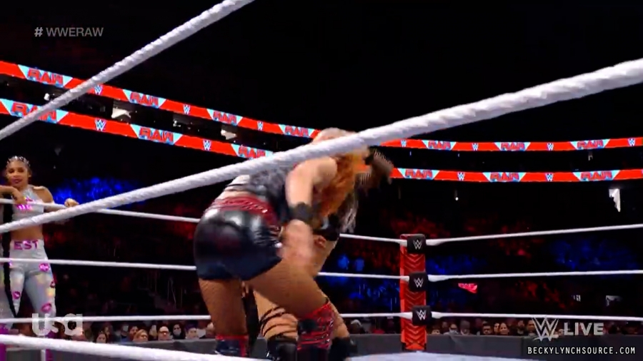 beckyraw20211129_00_13_51_00_Still949.jpg