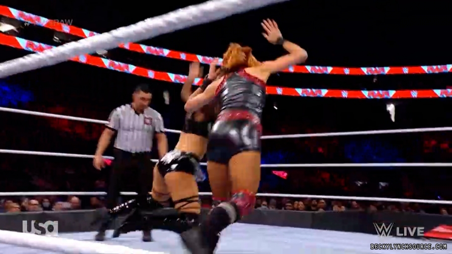 beckyraw20211129_00_13_51_15_Still950.jpg