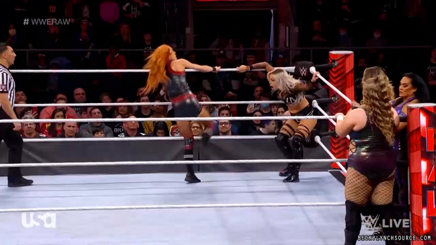 beckyraw20211129_00_13_58_00_Still961.jpg