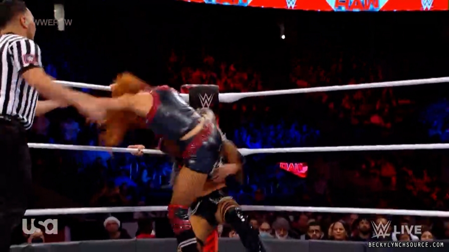 beckyraw20211129_00_14_01_15_Still968.jpg
