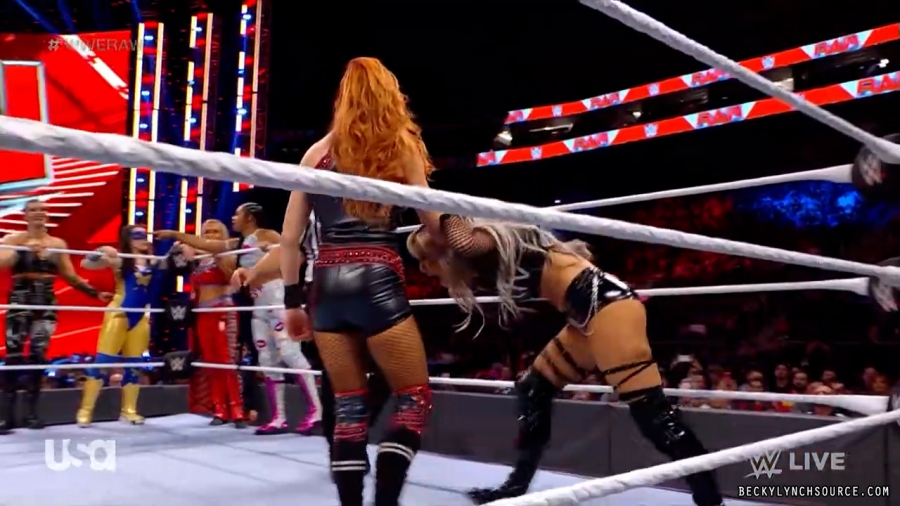 beckyraw20211129_00_14_10_15_Still986.jpg