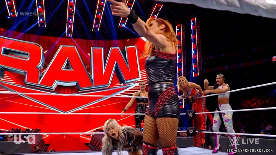 beckyraw20211129_00_14_15_15_Still995.jpg