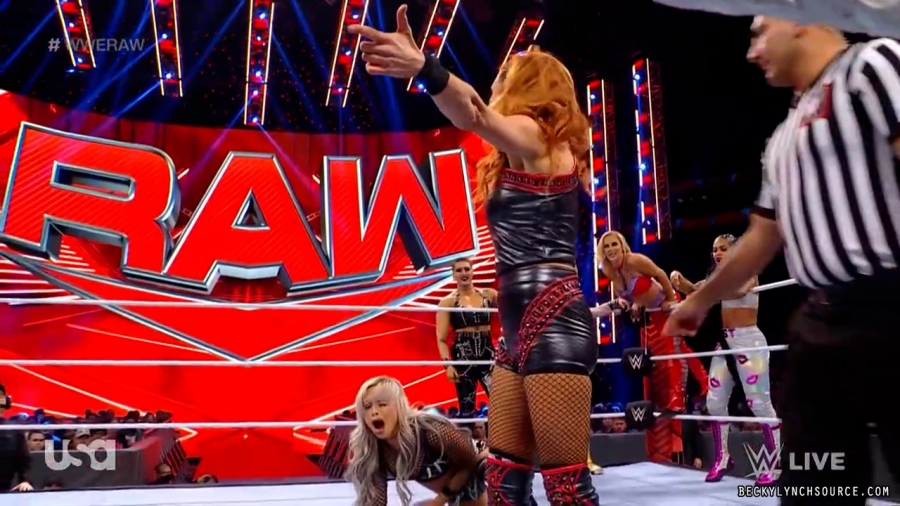 beckyraw20211129_00_14_16_00_Still996.jpg