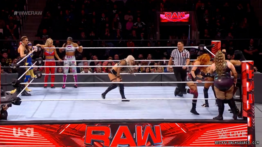 beckyraw20211129_00_14_21_00_Still1006.jpg