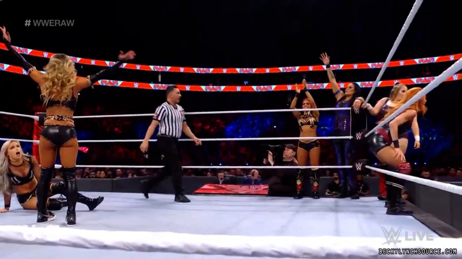 beckyraw20211129_00_14_39_15_Still1013.jpg