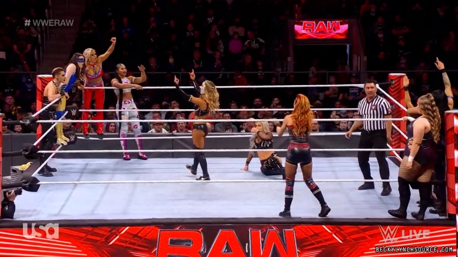 beckyraw20211129_00_14_41_00_Still1016.jpg