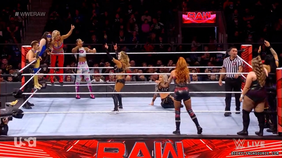 beckyraw20211129_00_14_41_15_Still1017.jpg