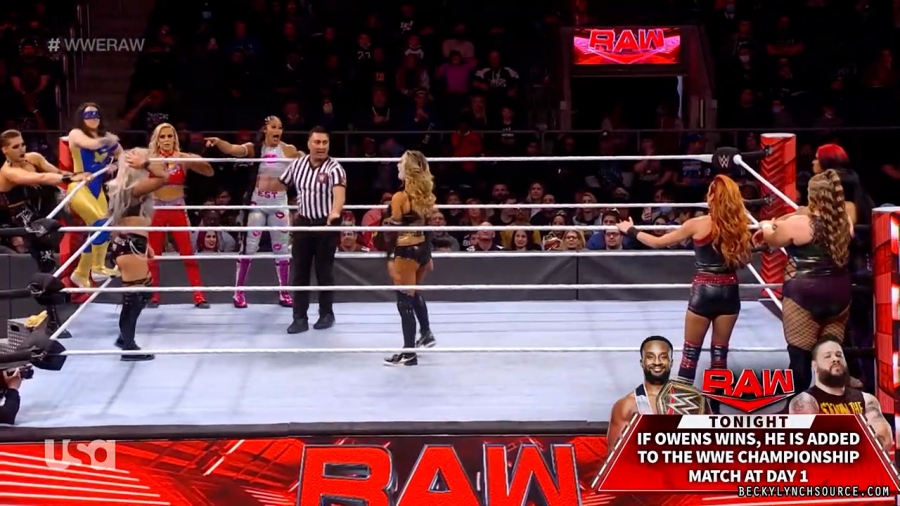 beckyraw20211129_00_14_50_15_Still1027.jpg