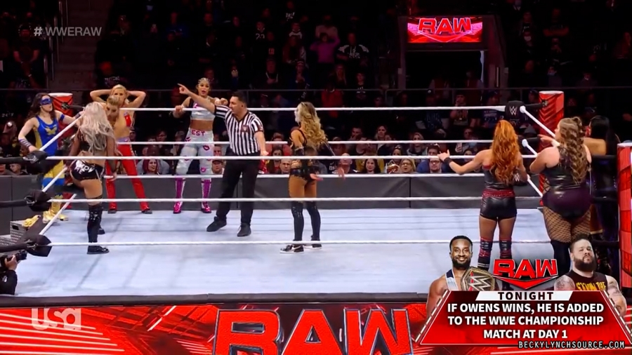 beckyraw20211129_00_14_51_15_Still1029.jpg