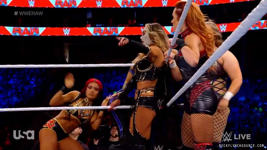 beckyraw20211129_00_14_56_15_Still1039.jpg