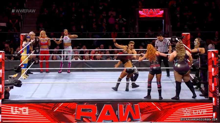beckyraw20211129_00_15_04_15_Still1044.jpg