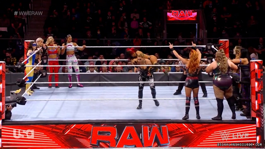beckyraw20211129_00_15_06_00_Still1047.jpg