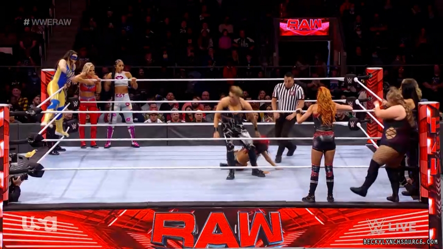 beckyraw20211129_00_15_11_00_Still1049.jpg