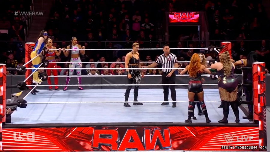 beckyraw20211129_00_15_15_15_Still1053.jpg