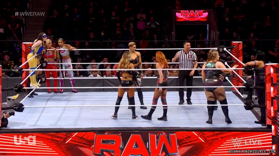 beckyraw20211129_00_15_22_15_Still1065.jpg