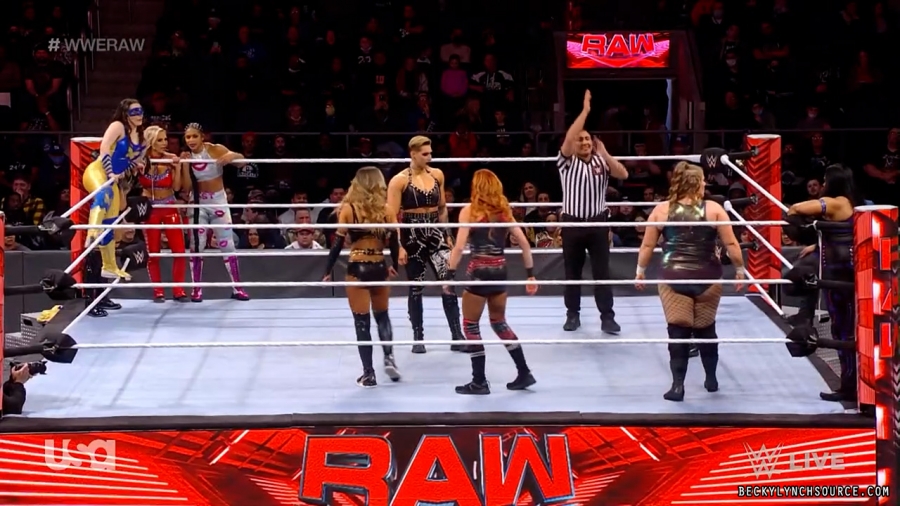 beckyraw20211129_00_15_23_00_Still1066.jpg