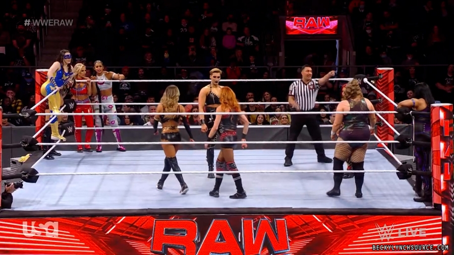 beckyraw20211129_00_15_23_15_Still1067.jpg