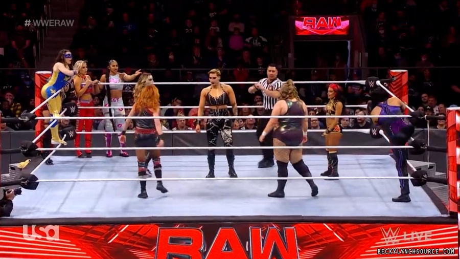 beckyraw20211129_00_15_26_00_Still1070.jpg