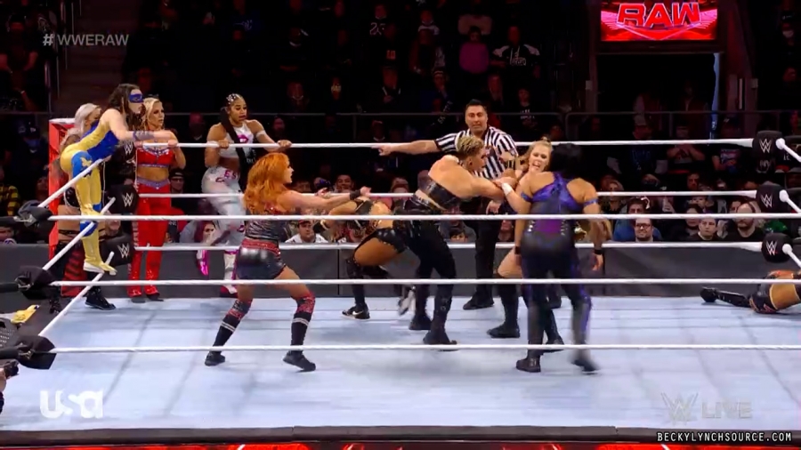beckyraw20211129_00_15_33_00_Still1077.jpg