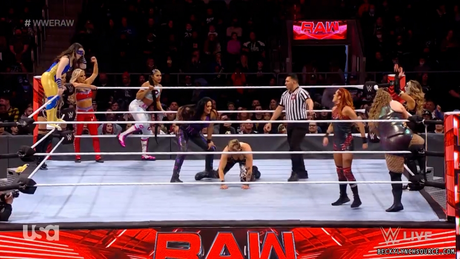 beckyraw20211129_00_15_41_00_Still1091.jpg