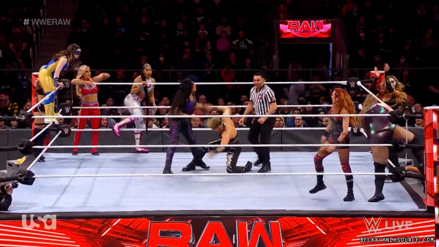 beckyraw20211129_00_15_41_15_Still1092.jpg