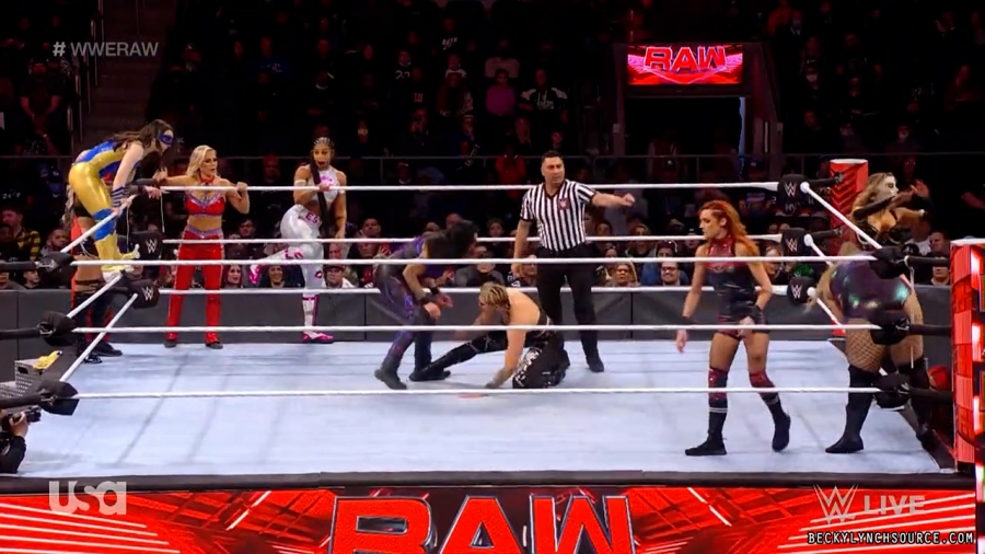 beckyraw20211129_00_15_42_00_Still1093.jpg
