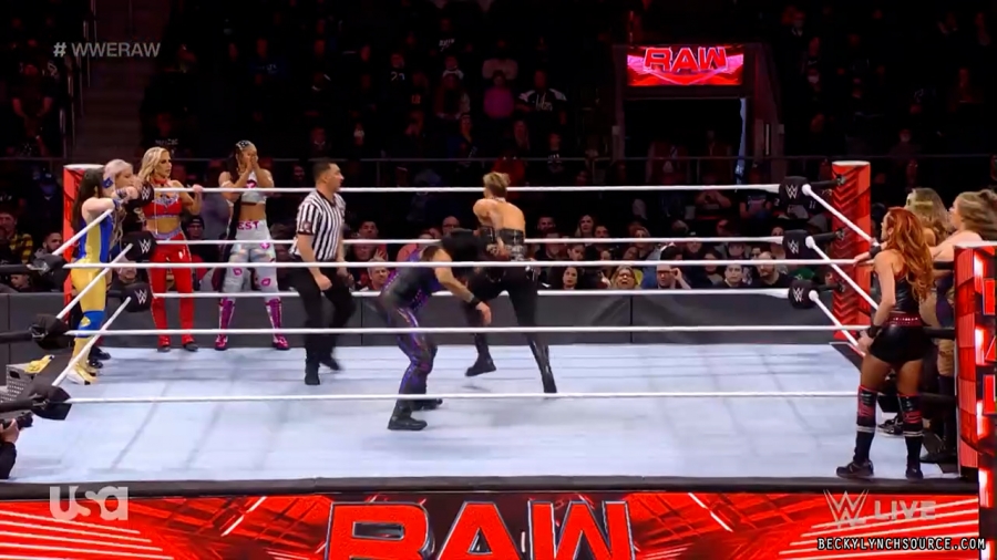 beckyraw20211129_00_15_47_00_Still1098.jpg