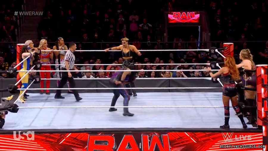 beckyraw20211129_00_15_47_15_Still1099.jpg
