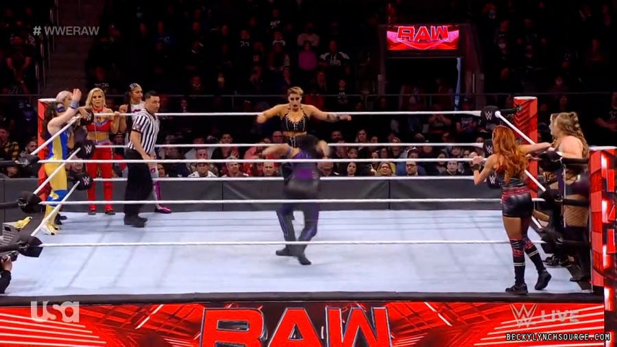 beckyraw20211129_00_15_48_00_Still1100.jpg