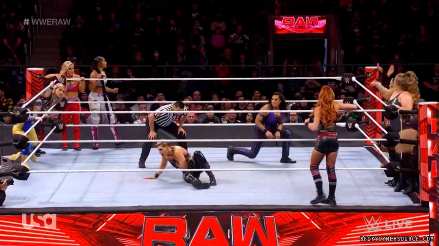 beckyraw20211129_00_15_50_15_Still1102.jpg